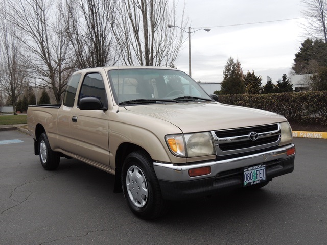 1997 Toyota Tacoma Xtra Cab / 2WD / 4Cyl / 5-Speed Manual   - Photo 2 - Portland, OR 97217