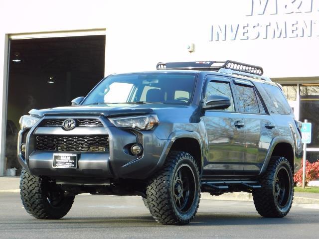2016 Toyota 4Runner SR5 / 4X4 / Nav / Backup/ LIFTED LIFTED / Execl Co   - Photo 1 - Portland, OR 97217