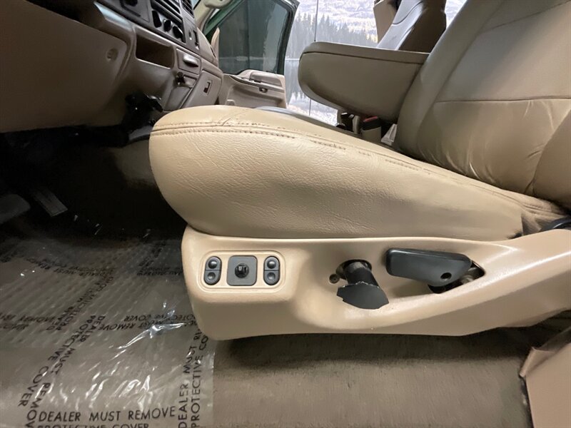 1999 Ford F-250 Lariat 4Dr Extended Cab 4X4 / 7.3L DIESEL / LIFTED / BRAND NEW 35 " MUD TIRES & 22 " WHEELS / Leather / LONG BED / LOCAL TRUCK / RUST FREE - Photo 34 - Gladstone, OR 97027