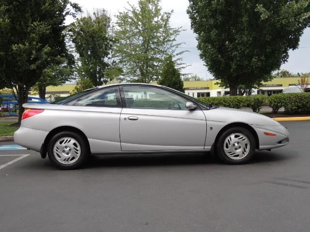 2001 Saturn SC2 Coupe 2-door / Leather / Sun Roof / ONLY 100K   - Photo 4 - Portland, OR 97217