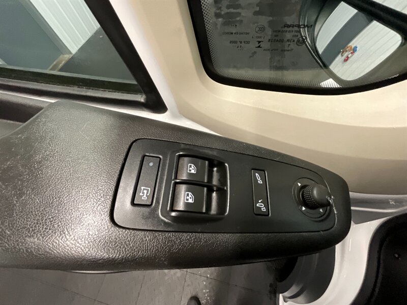 2015 RAM ProMaster CARGO VAN 2500 159 WB/ HIGH ROOF / 3.0L DIESEL  1-OWNER / BACKUP CAMERA / TOWING PACKAGE / 4CYL 3.0L TURBO DIESEL - Photo 30 - Gladstone, OR 97027