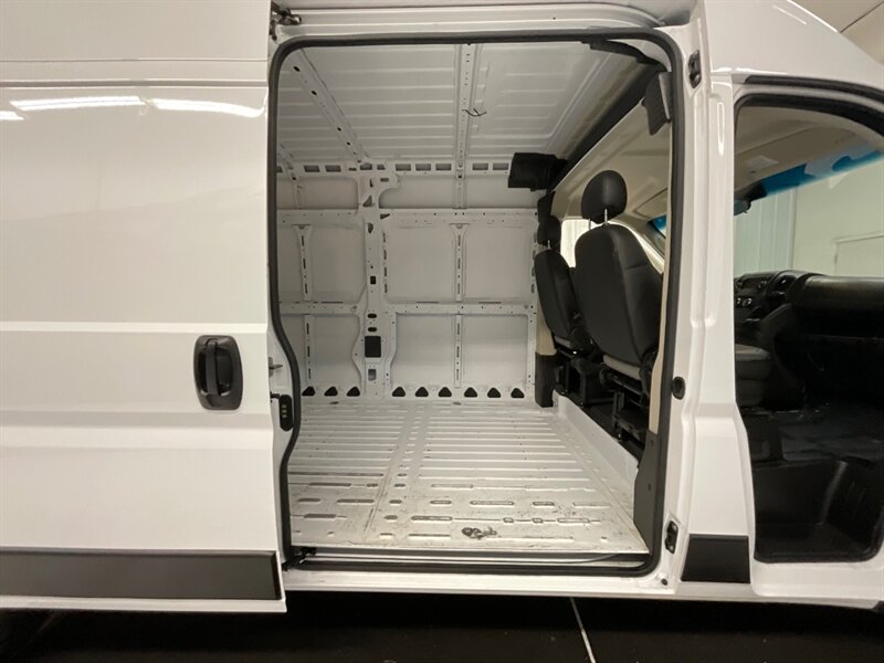 2021 RAM ProMaster Cargo Van 2500 159 WB / HIGH ROOF / BACKUP CAMERA / 1-OWNER LOCAL VAN / HIGHROOF & 159 " WB / CARGO VAN - Photo 12 - Gladstone, OR 97027