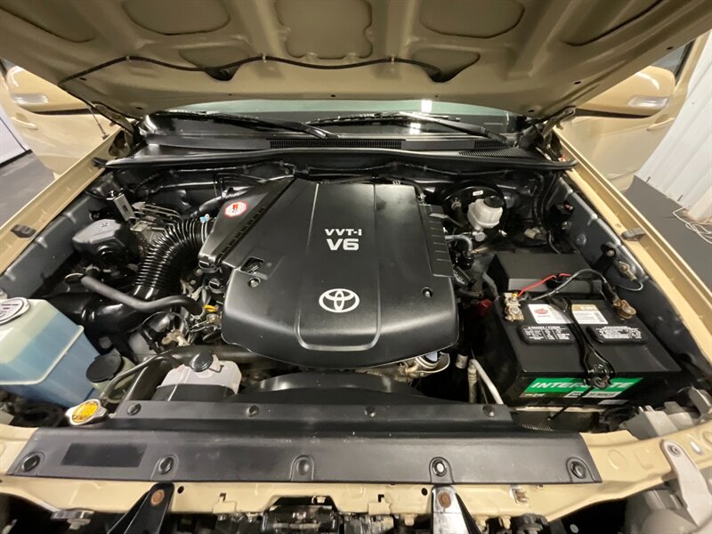 2014 Toyota Tacoma V6 TRD SPORT 4X4 / 4.0L V6 / LIFTED / SHARP  Navigation & Backup Camera / LIFTED w/33 " TIRES & 18 " WHEELS / 87,000 MILES - Photo 38 - Gladstone, OR 97027