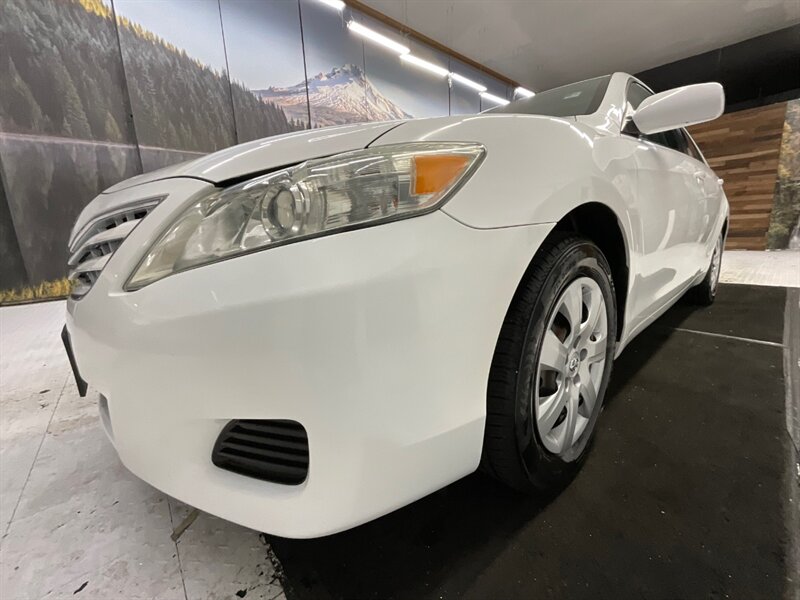 2011 Toyota Camry LE Sedan 4Dr  / 2.5L 4Cyl / 102,000 MILES   - Photo 9 - Gladstone, OR 97027