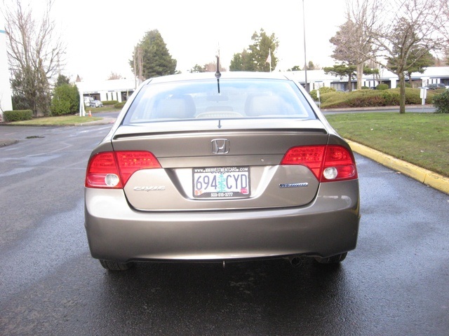 2007 Honda Civic Hybrid/4Door/Leather/Spoiler /Automatic   - Photo 4 - Portland, OR 97217