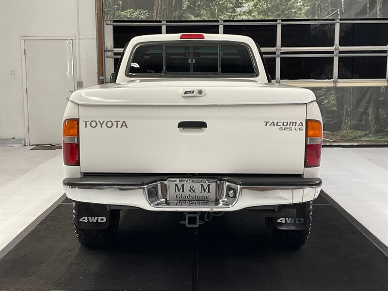 1999 Toyota Tacoma SR5 V6 4X4 / 3.4L 6Cyl / LIFTED /124,000 MILES  /LIFTED w. GOODYEAR WRANGLER TIRES & FUEL WHEELS / LOCAL TRUCK / - Photo 6 - Gladstone, OR 97027