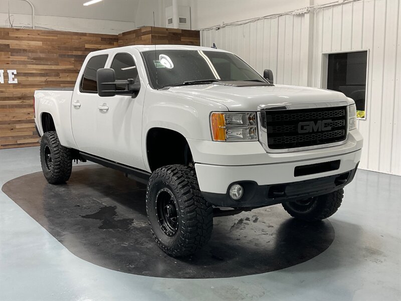 2013 GMC Sierra 2500 Denali 4X4 / 6.6L DIESEL / LIFTED w. NEW TIRES  / Leather Navigation - Photo 2 - Gladstone, OR 97027
