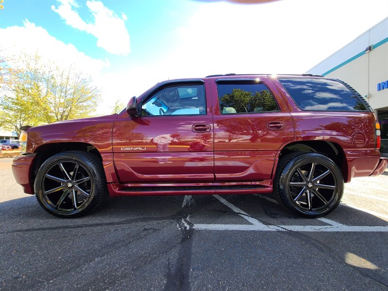 2004 GMC Yukon Denali AWD V8 / 22 " DUB's / New Tires / Low Miles  / Heated Leather / Sun Roof / Local / Excellent Condition - Photo 3 - Portland, OR 97217