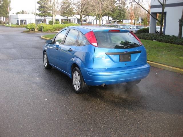 2007 Ford Focus ZX5 S   - Photo 2 - Portland, OR 97217