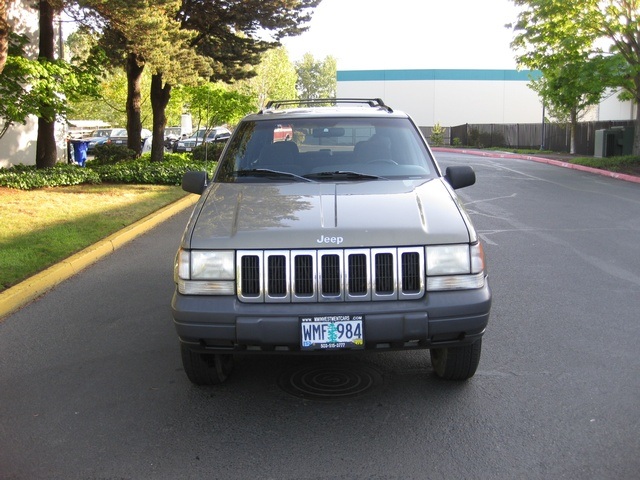 1998 Jeep Grand Cherokee LAREDO 4X4 / 1-OWNER / VERY CLEAN   - Photo 2 - Portland, OR 97217