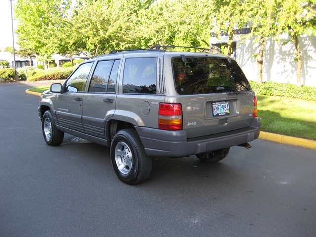 1998 Jeep Grand Cherokee LAREDO 4X4 / 1-OWNER / VERY CLEAN   - Photo 4 - Portland, OR 97217