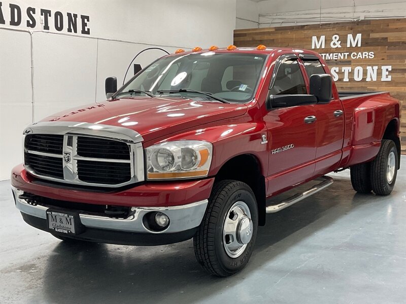 2006 Dodge Ram 3500 SLT 4X4 / 5.9L DIESEL /36K MILES / 1-OWNER  / DUALLY 1-TON / Rear Airbags / Sunroof / ZERO RUST - Photo 1 - Gladstone, OR 97027