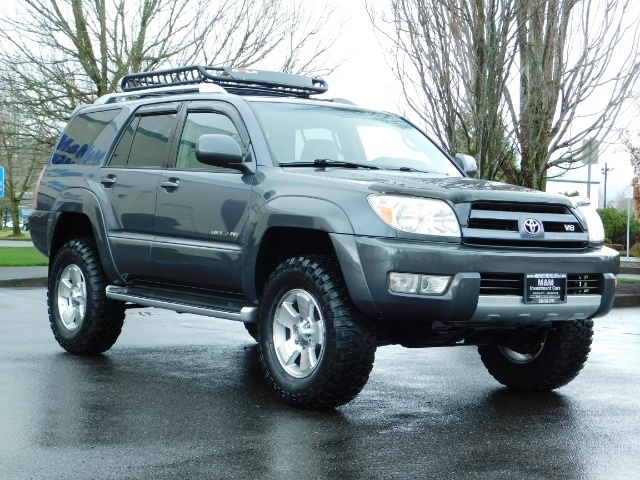 2004 Toyota 4Runner LIMITED / 4X4 / V8 / NAVi / LEATHER / LIFTED !!   - Photo 2 - Portland, OR 97217