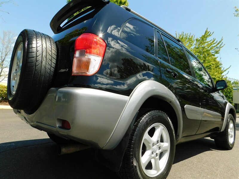 2003 Toyota RAV4 SPORT EDITION 4WD / Moon Roof / LOW MILES   - Photo 12 - Portland, OR 97217