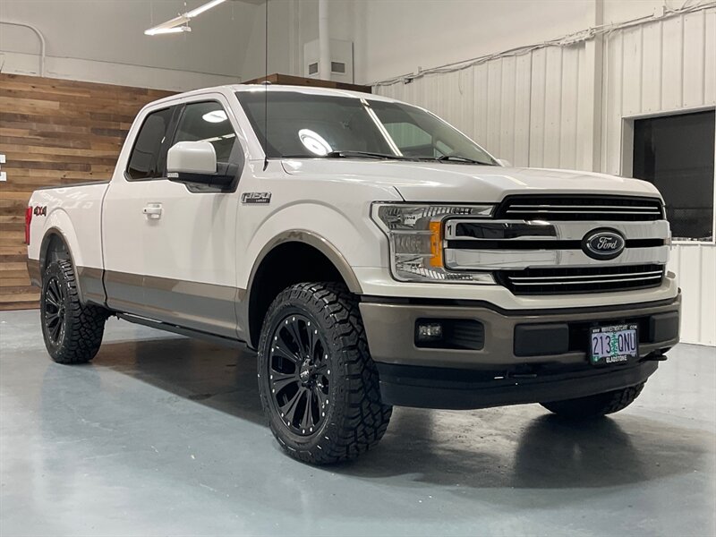2018 Ford F-150 Lariat 4X4 / 3.5L 6Cyl ECOBOOST /LEVELED NEW TIRES  / ZERO RUST / BLIS W/TRAILER TOW MONITORING/REMOTE START SYSTEM/TRAILER TOW PACKAGE /Navi & Backup Camera