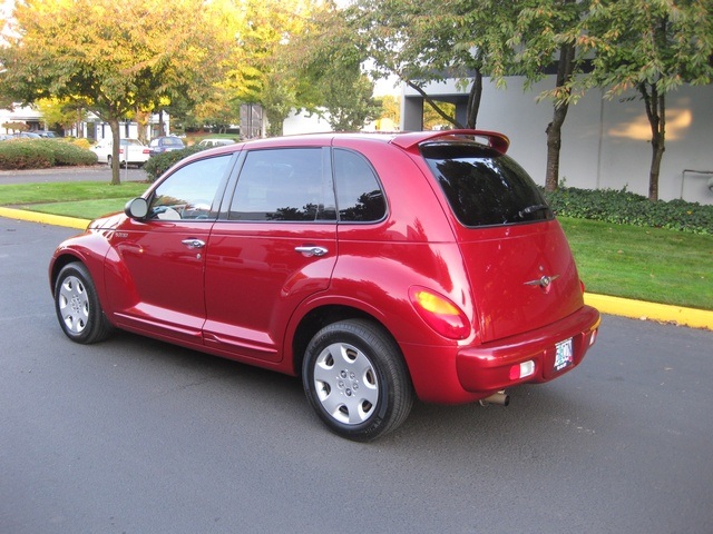 2004 Chrysler PT Cruiser Sport Wagon 4-Cyl / Automatic / Low Miles   - Photo 4 - Portland, OR 97217