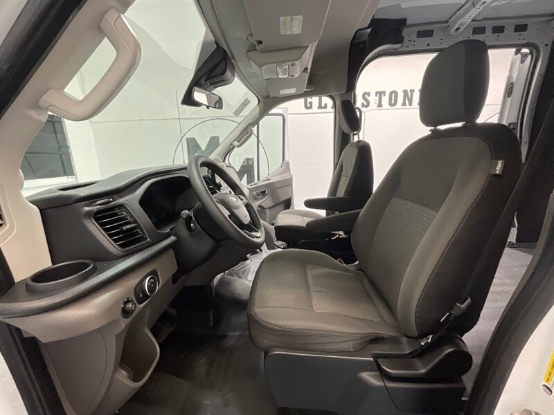 2020 Ford Transit 250 CARGO VAN / Medium Roof / Long Wheel Base  / Backup Camera / Excel Cond - Photo 18 - Gladstone, OR 97027
