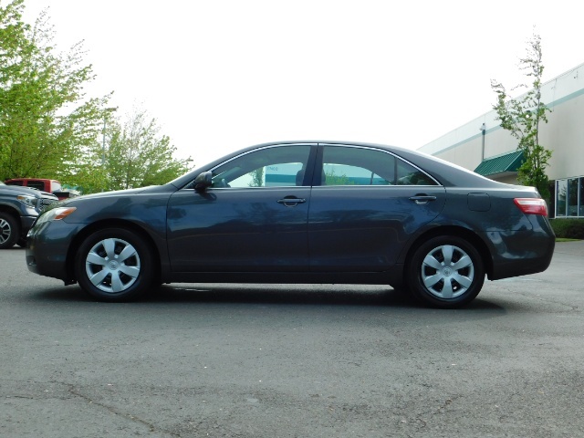 2009 Toyota Camry LE  2.4Liter 4Cyl Excel Cond 35 Service records on carfax DealerServices - Photo 4 - Portland, OR 97217