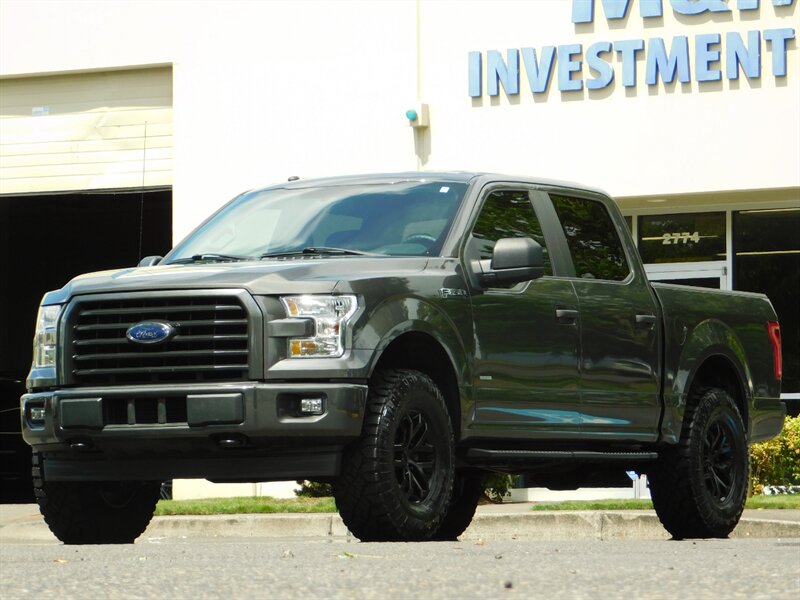 2017 Ford F-150 Crew Cab 4X4 / V6 ECOBOOST / LIFTED / 37,000 MILES   - Photo 1 - Portland, OR 97217