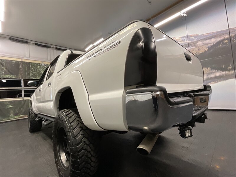 2005 Toyota Tacoma V6 Double Cab 4X4 / TRD / LIFTED / 6-SPEED MANUAL  LIFTED w/ 33 "  TOYO OPEN COUNTRY / TRD OFF ROAD / 6-SPEED MANUAL - Photo 11 - Gladstone, OR 97027