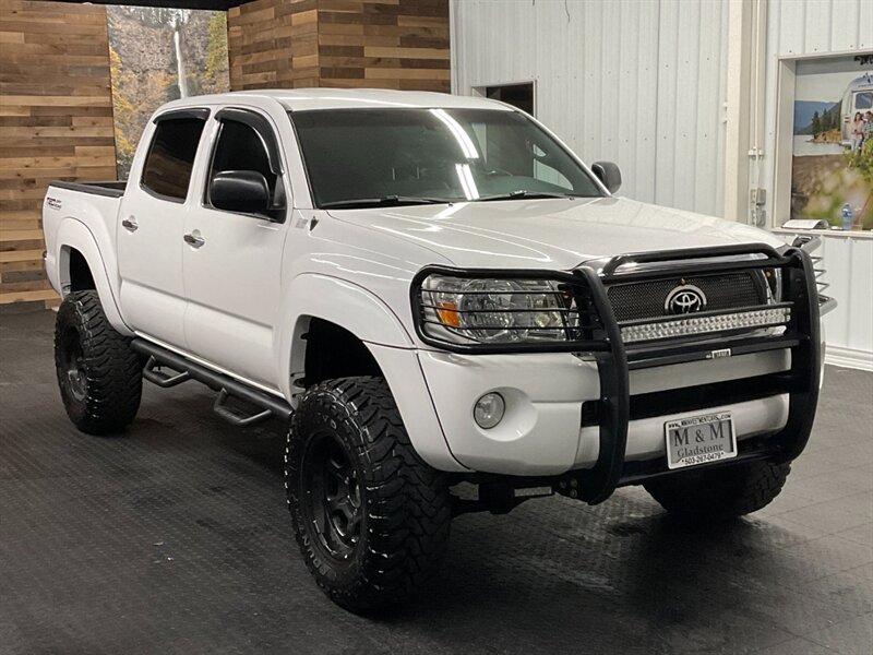 2005 Toyota Tacoma V6 Double Cab 4X4 / TRD / LIFTED / 6-SPEED MANUAL  LIFTED w/ 33 "  TOYO OPEN COUNTRY / TRD OFF ROAD / 6-SPEED MANUAL - Photo 2 - Gladstone, OR 97027