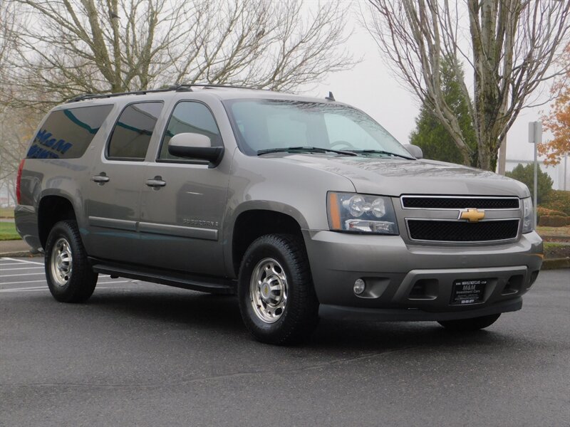 2007 Chevrolet Suburban LT 2500 V8 6.0Liter / Leather Heated Seats1-OWNER   - Photo 2 - Portland, OR 97217