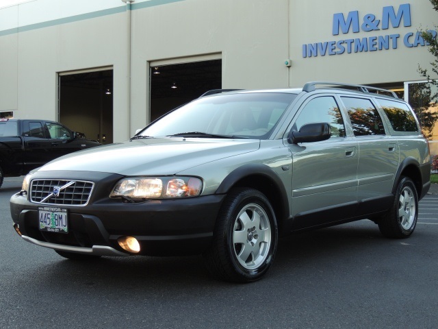 2004 Volvo XC70 Cross Country Wagon / AWD / 1-OWNER/  53K MILES   - Photo 1 - Portland, OR 97217