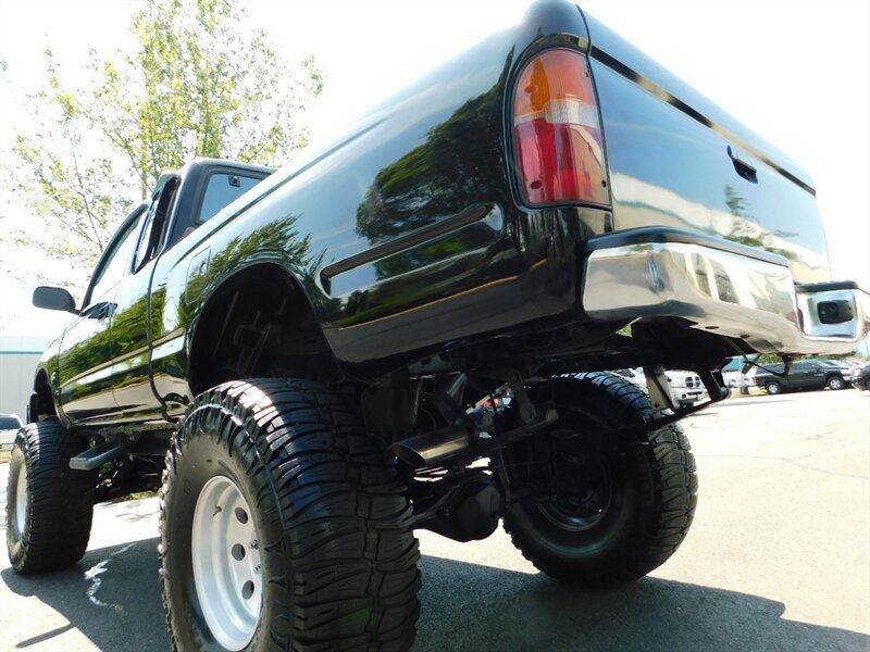 1998 Toyota Tacoma 4X4 / 3.4L V6 / CUSTOM LIFTED / 154k miles   - Photo 11 - Portland, OR 97217