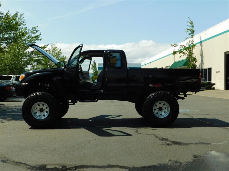 1998 Toyota Tacoma 4X4 / 3.4L V6 / CUSTOM LIFTED / 154k miles   - Photo 22 - Portland, OR 97217