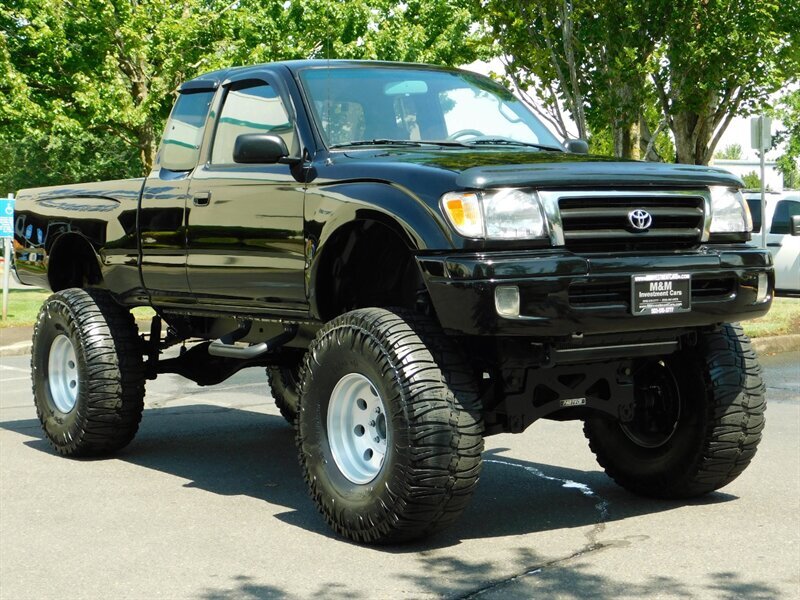 1998 Toyota Tacoma 4X4 / 3.4L V6 / CUSTOM LIFTED / 154k miles   - Photo 2 - Portland, OR 97217