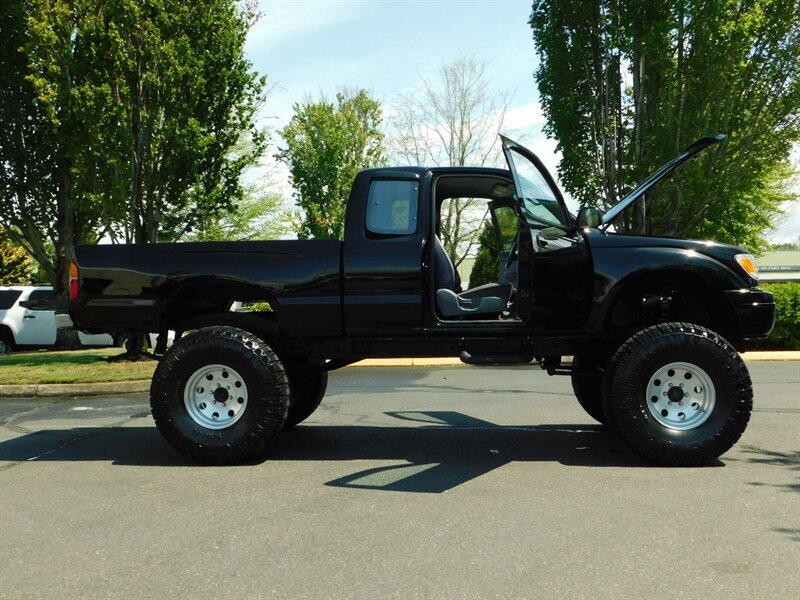 1998 Toyota Tacoma 4X4 / 3.4L V6 / CUSTOM LIFTED / 154k miles   - Photo 23 - Portland, OR 97217