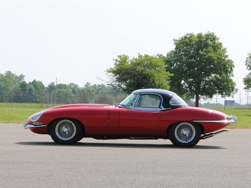 1966 Jaguar E-Type Series1 photo