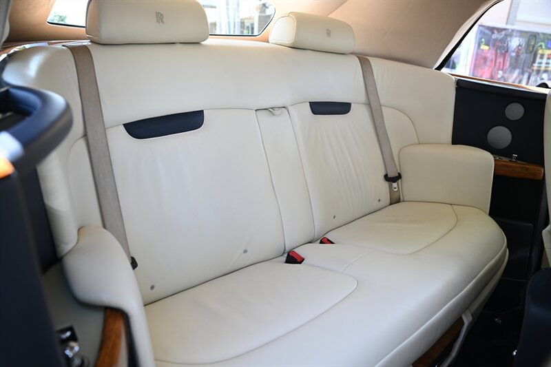 2010 Rolls-Royce Phantom Drophead Coupe 24