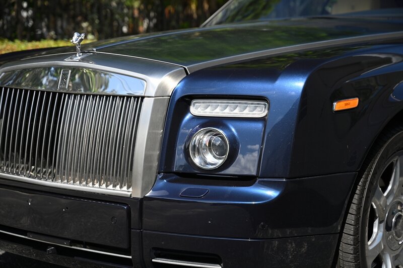 2010 Rolls-Royce Phantom Drophead Coupe 21