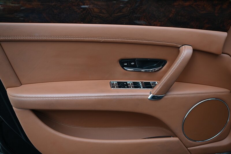2015 Bentley Flying Spur V8 28