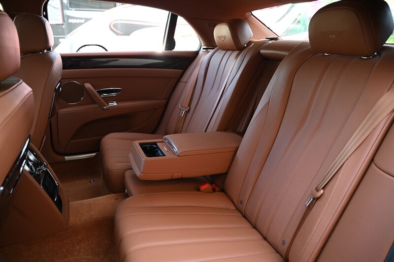 2015 Bentley Flying Spur V8 26