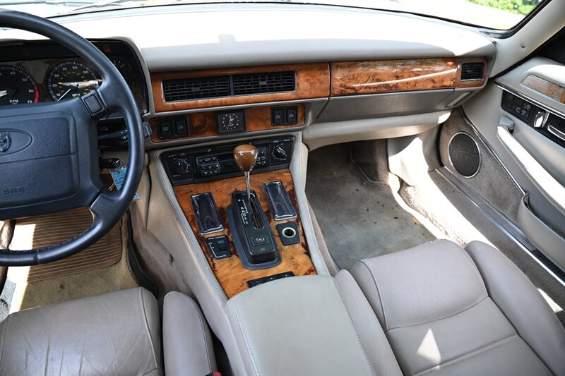 1995 Jaguar XJS 28