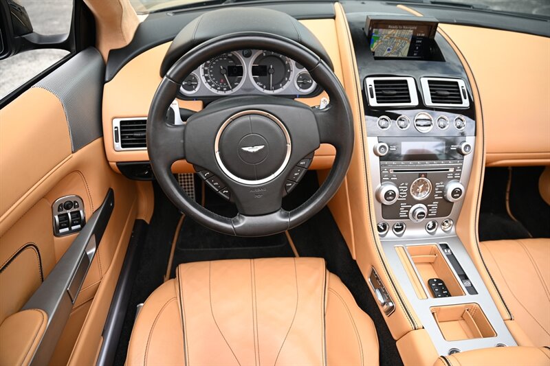 2015 Aston Martin DB9 Volante 22