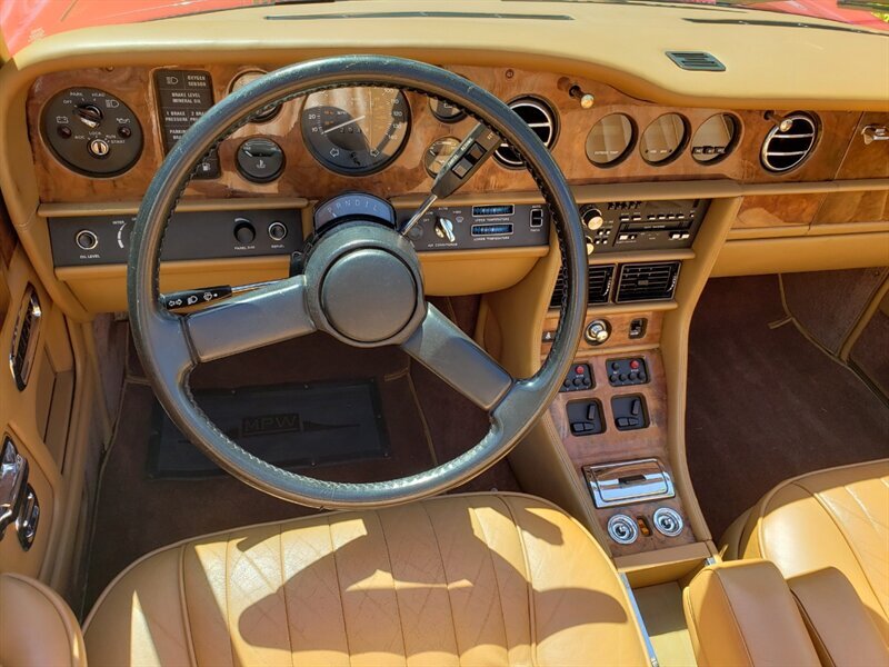 1986 Rolls-Royce Corniche II 15