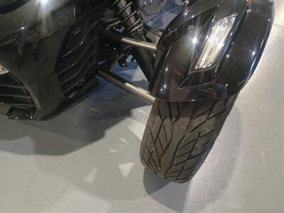 2017 Cam AM Spyder F3 Limited - Photo 21 - Boca Raton, FL 33431