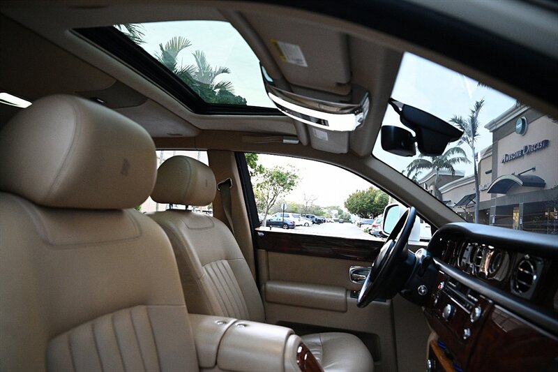 2012 Rolls-Royce Phantom 14