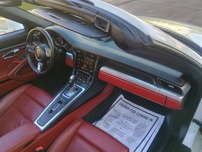 2018 Porsche 911 Targa 4S   - Photo 37 - Boca Raton, FL 33431