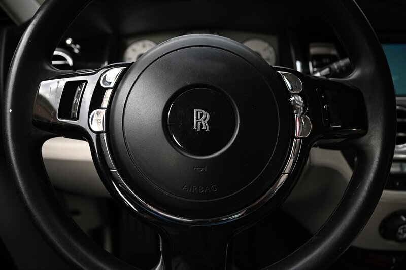2011 Rolls-Royce Ghost 41
