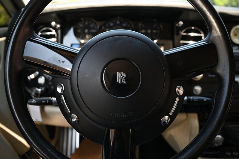 2009 Rolls-Royce Phantom Drophead Coupe 36