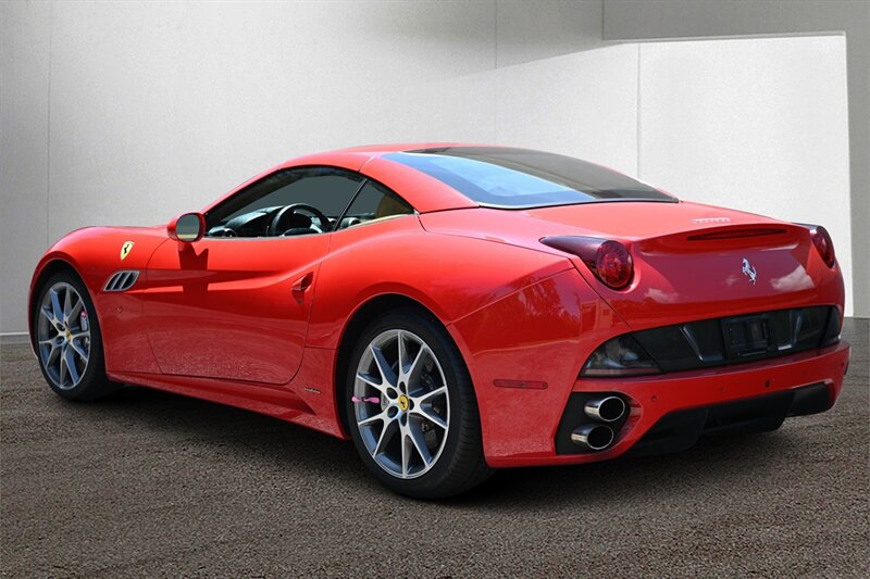 2013 Ferrari California 19