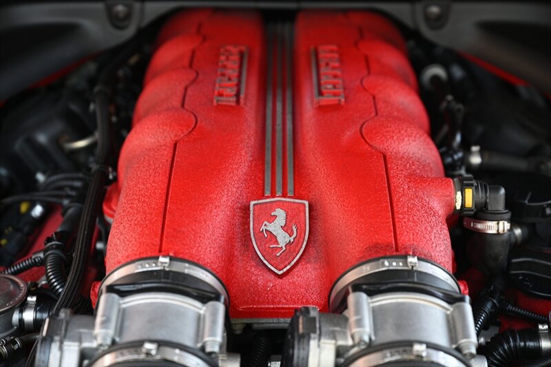 2013 Ferrari California 16