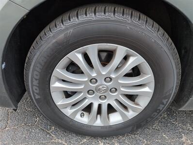 2014 Toyota Sienna XLE 7-Passenger Auto   - Photo 9 - Lafayette, IN 47905