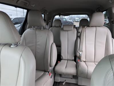 2014 Toyota Sienna XLE 7-Passenger Auto   - Photo 25 - Lafayette, IN 47905