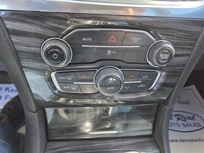 2017 Chrysler 300 Series Limited - Photo 20 - Lafayette, IN 47905