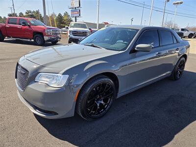 2017 Chrysler 300 Series Limited - Photo 7 - Lafayette, IN 47905